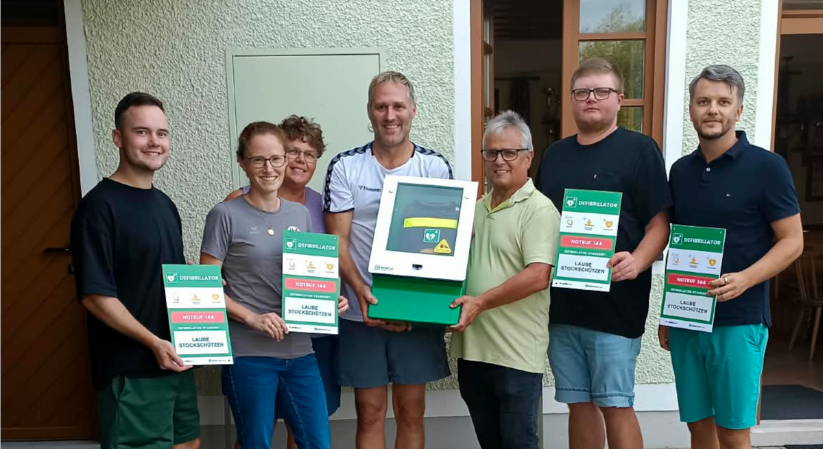 Vom Spielfeld bis zur Tribüne: Herzsicherheit am Sportplatz